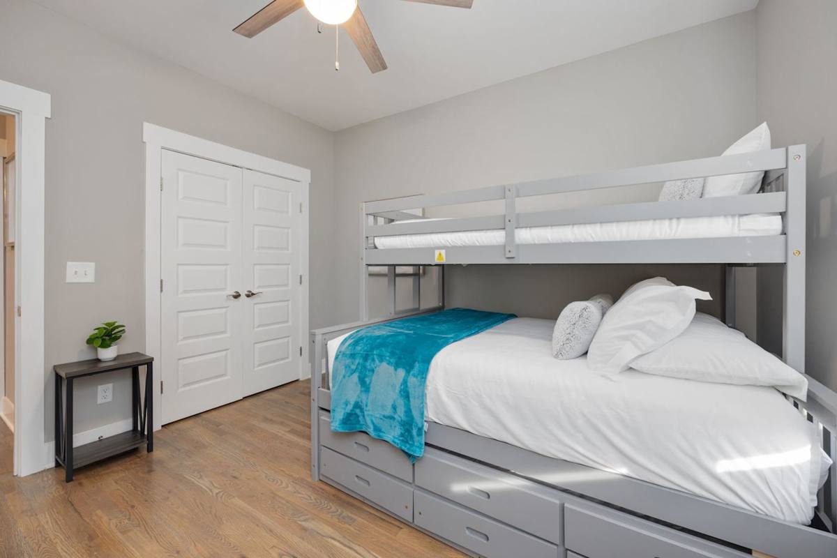 Versatile sleeping space with chic decor and fun for the whole family!